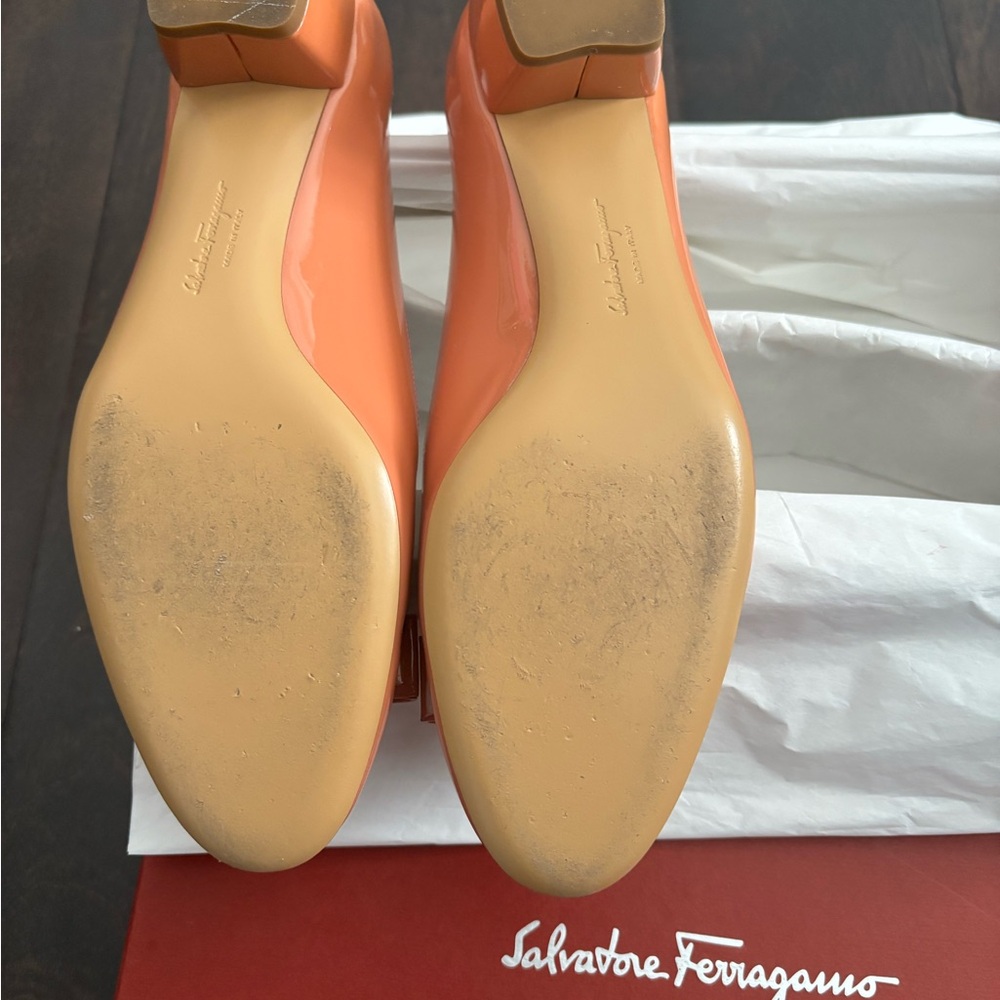 Salvatore Ferragamo Blush Nude Patent Leather Vara Bow Pumps - Picture 10 of 12